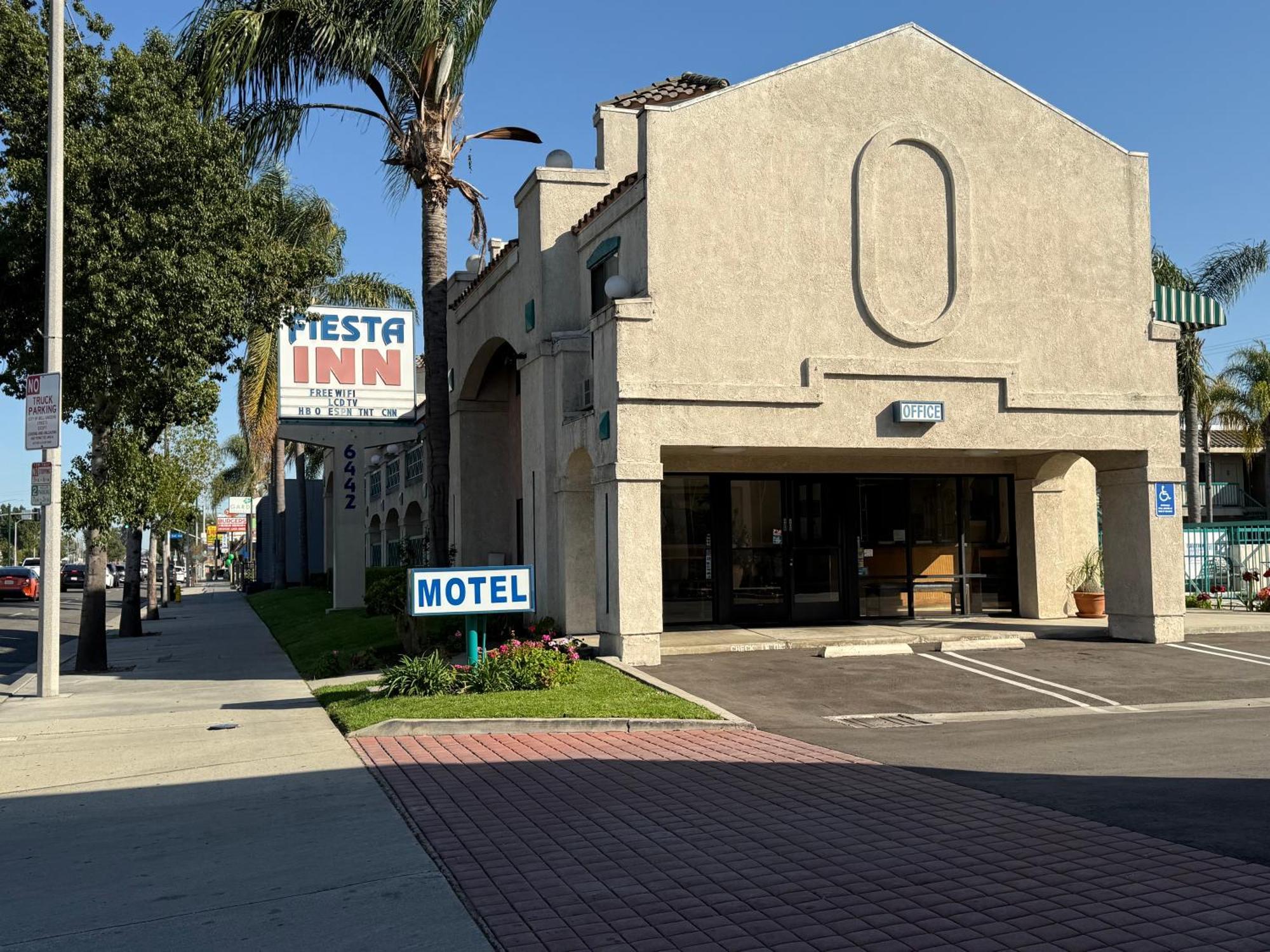 Fiesta Inn Los Angeles - Bell Gardens Exterior photo
